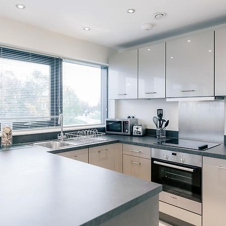 Room Space Service Apartments - New Manor House Bracknell Exterior photo